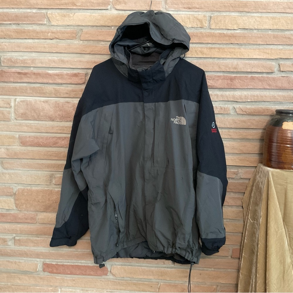The North Face Summit Series Men’s Windbreaker Gray Large -Flaws